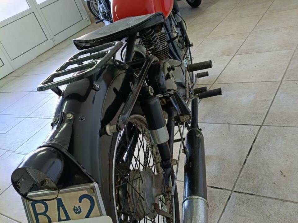 Afbeelding 14/25 van Gilera DUMMY (1954)