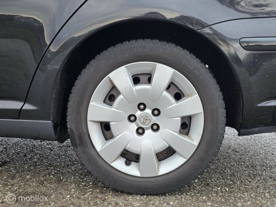 Imagen 8/35 de Toyota Avensis 1.8 VVT-i (2003)