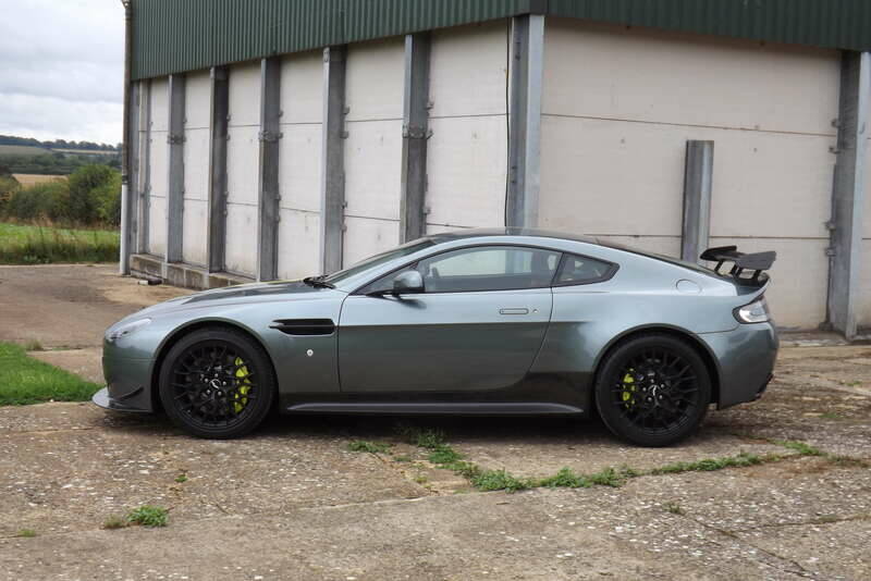 Afbeelding 5/39 van Aston Martin V8 Vantage AMR (2017)