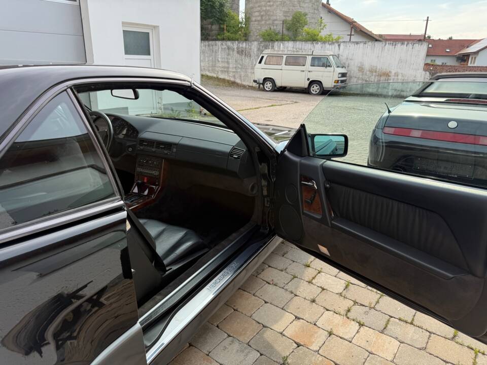 Image 25/38 de Mercedes-Benz 300 SL (1993)