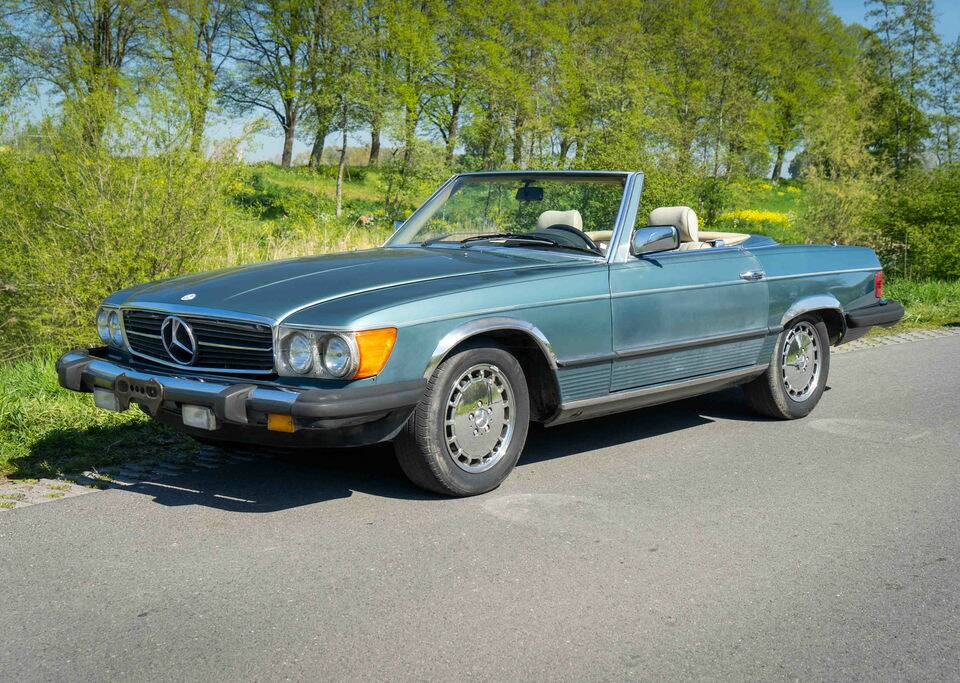 Image 4/8 de Mercedes-Benz 380 SL (1983)