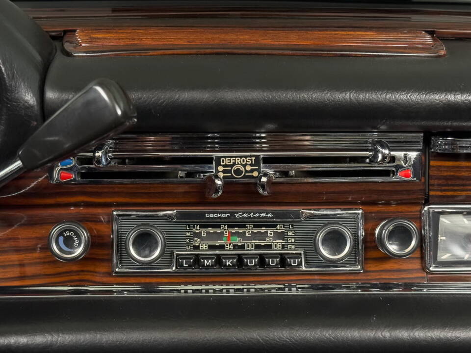 Bild 28/43 von Mercedes-Benz 250 SE (1967)