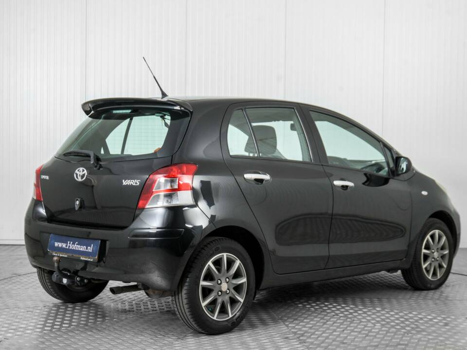 Bild 2/50 von Toyota Yaris 1.33 VVT-i (2011)
