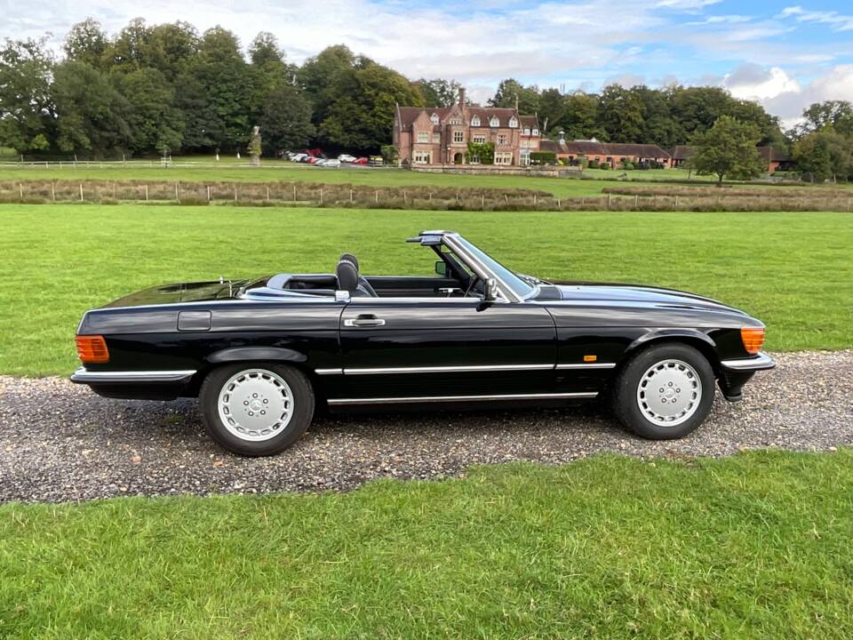Imagen 5/45 de Mercedes-Benz 300 SL (1988)