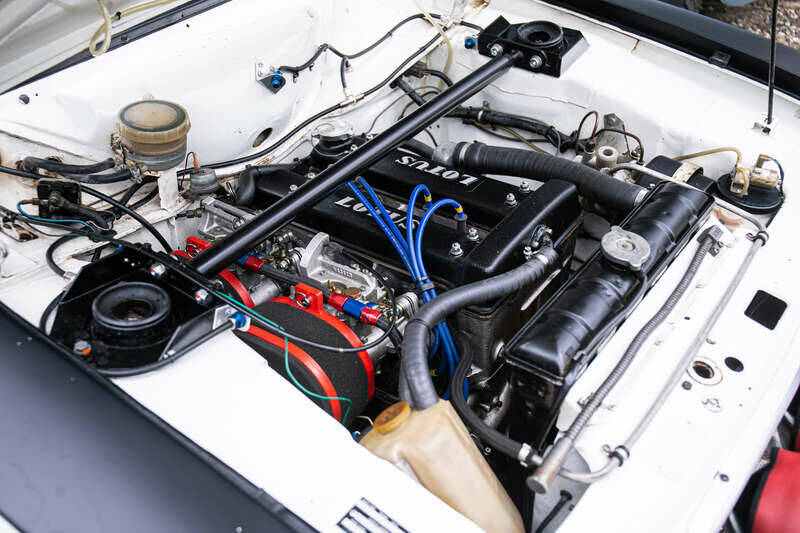 Image 14/40 of Ford Escort Twin Cam (1968)