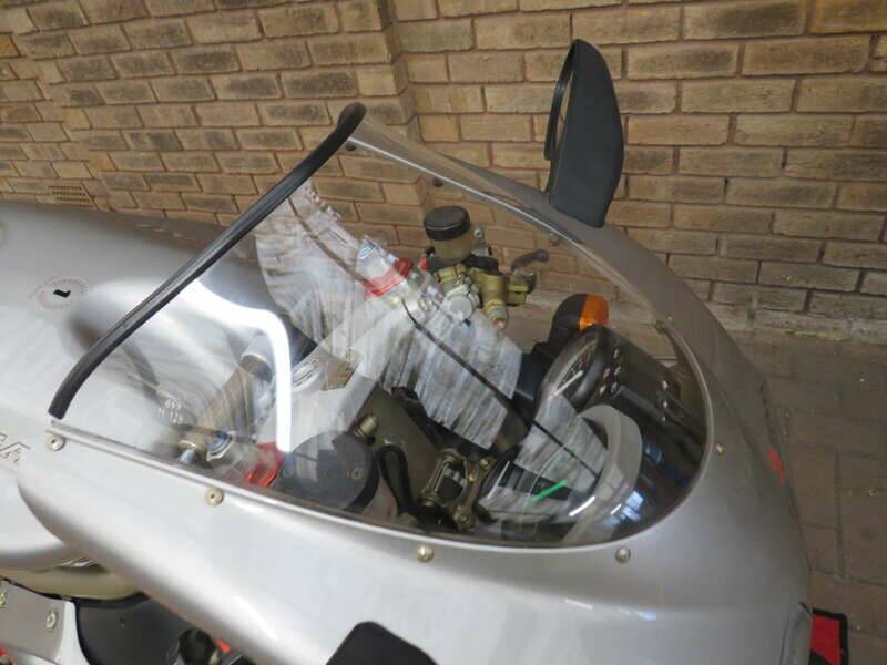 Immagine 9/50 di Ducati 916 Senna I (1997)