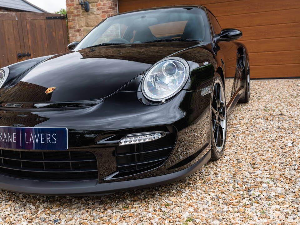 Image 14/47 of Porsche 911 GT2 (2009)