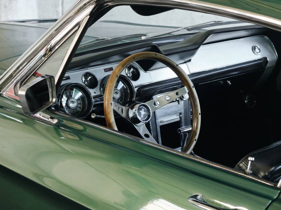 Image 43/50 of Ford Mustang 390 GTA (1967)
