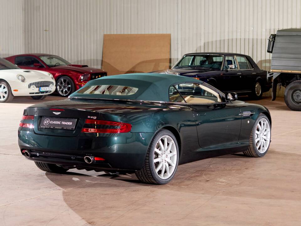 Bild 46/52 von Aston Martin DB 9 Volante (2006)