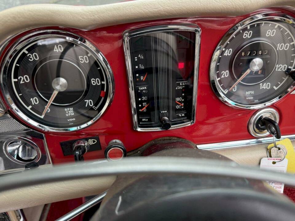 Image 22/36 de Mercedes-Benz 280 SL (1968)