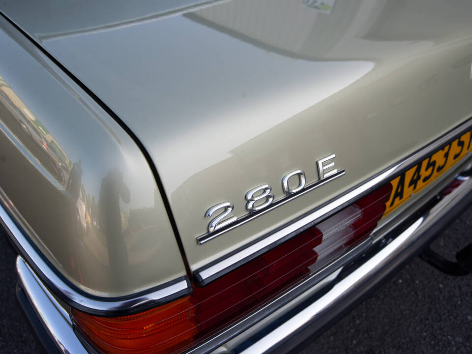 Immagine 28/29 di Mercedes-Benz 280 E (1983)