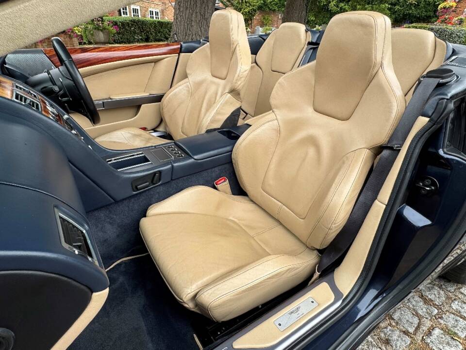 Bild 26/30 von Aston Martin DB 9 Volante (2006)