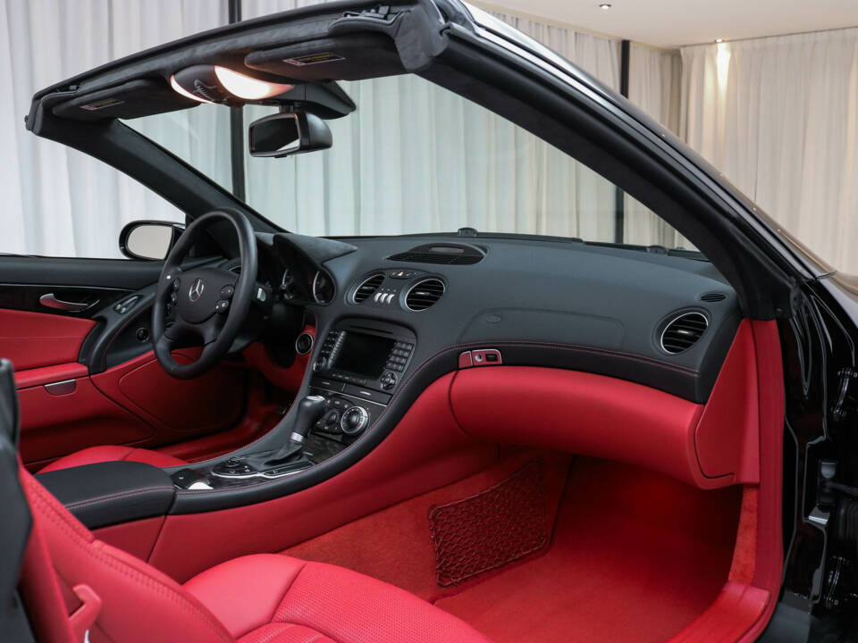 Image 8/21 of Mercedes-Benz SL 65 AMG (2005)