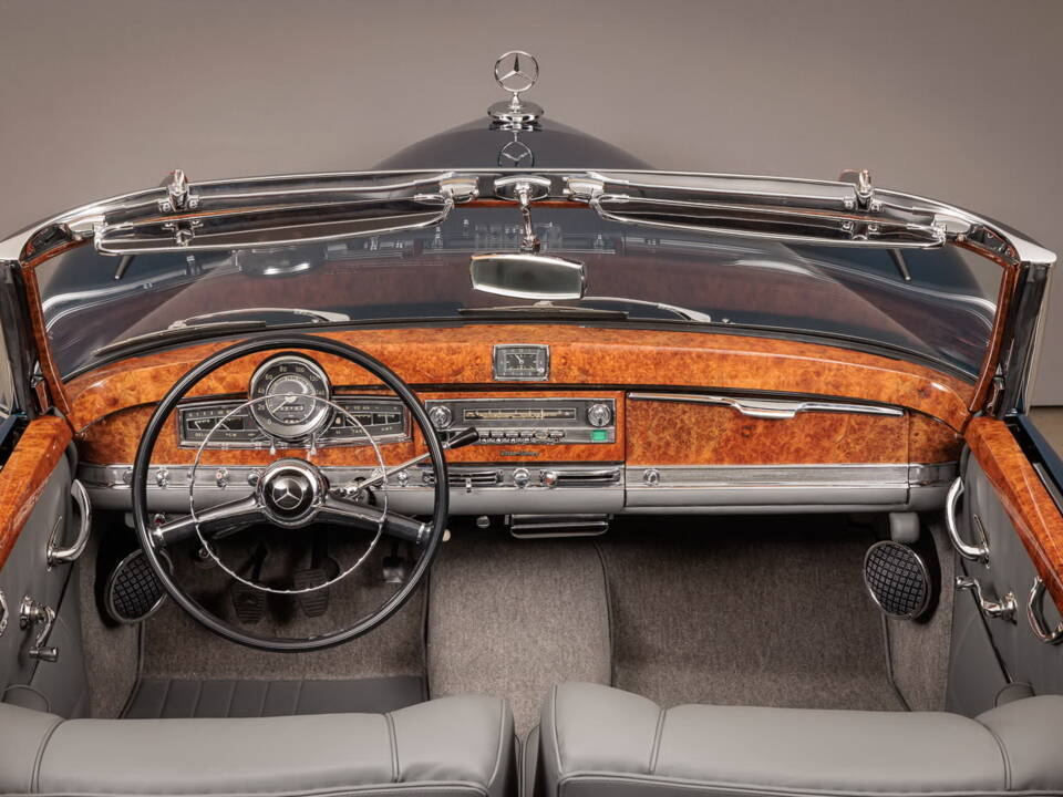 Bild 24/44 von Mercedes-Benz 300 S Cabriolet A (1953)