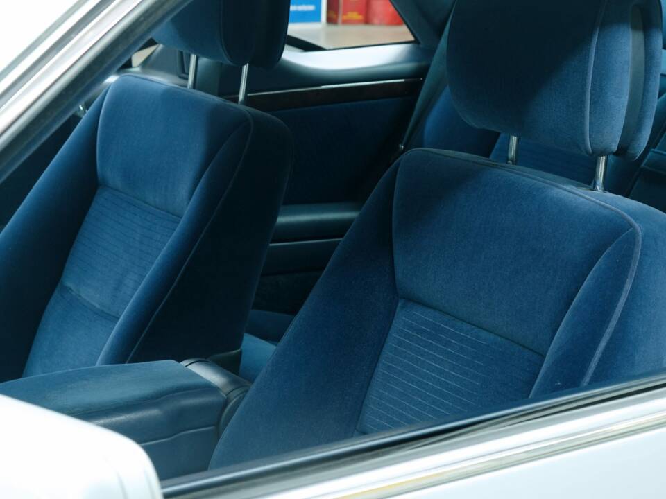 Bild 24/50 von Mercedes-Benz S 500 Coupé (1993)