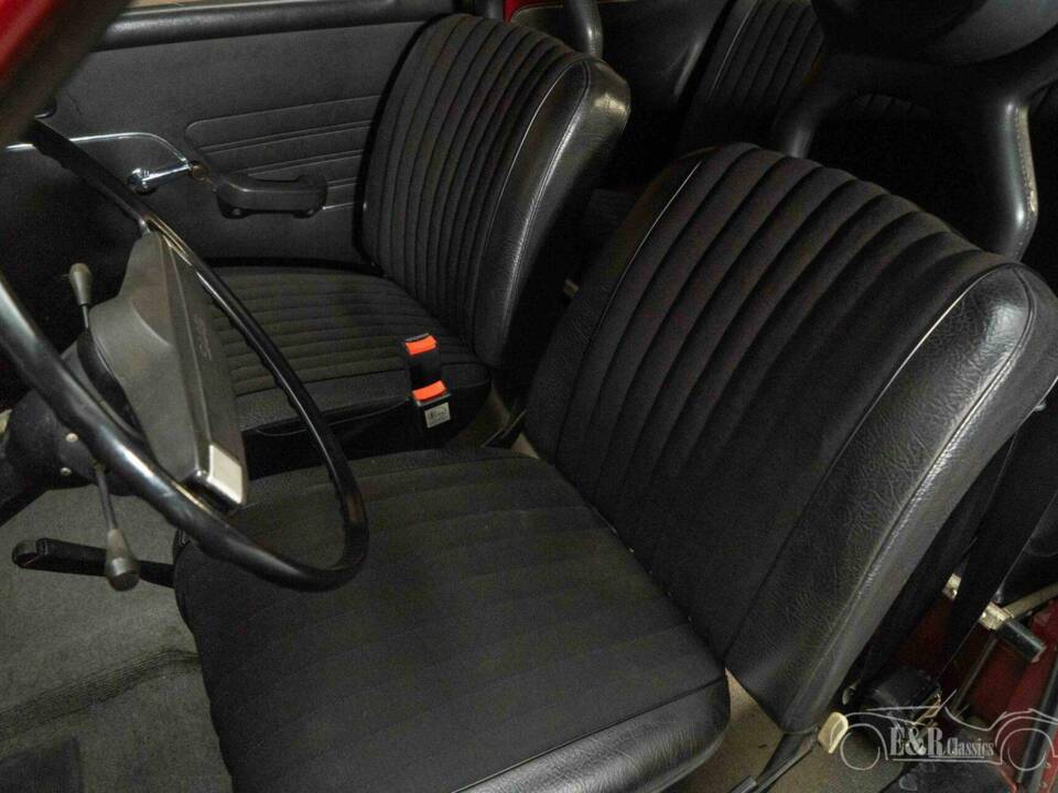 Image 13/19 of Saab 95 V 4 (1970)