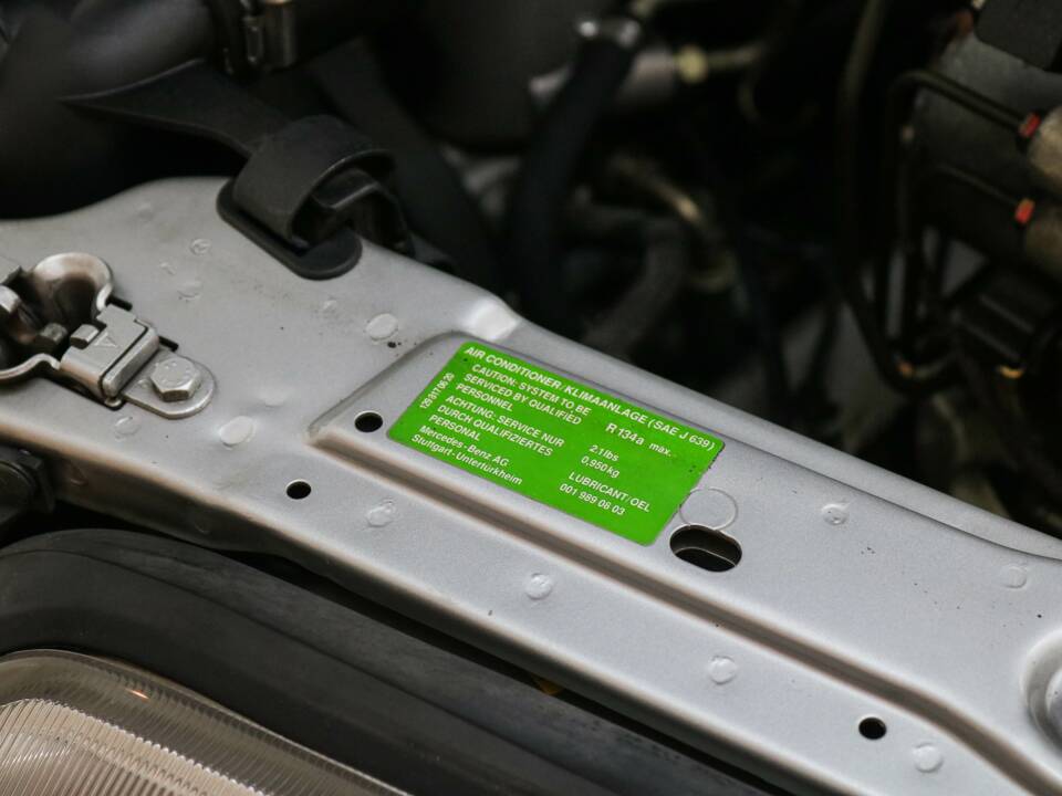 Bild 49/84 von Mercedes-Benz SL 320 (1996)