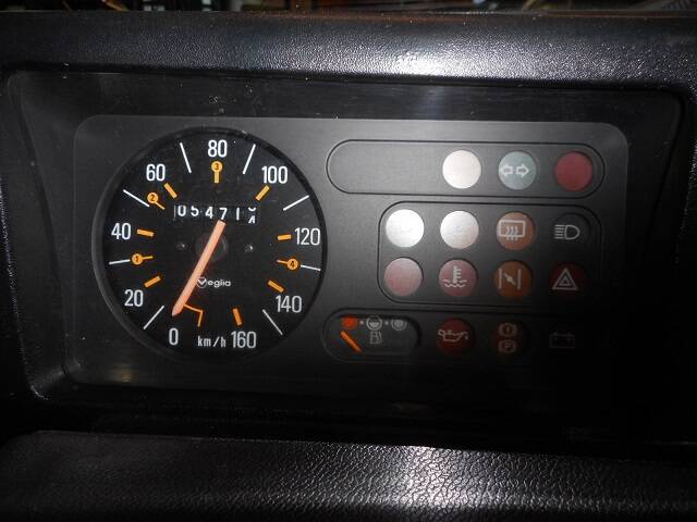 Image 8/11 de Renault R 4 TL (1991)