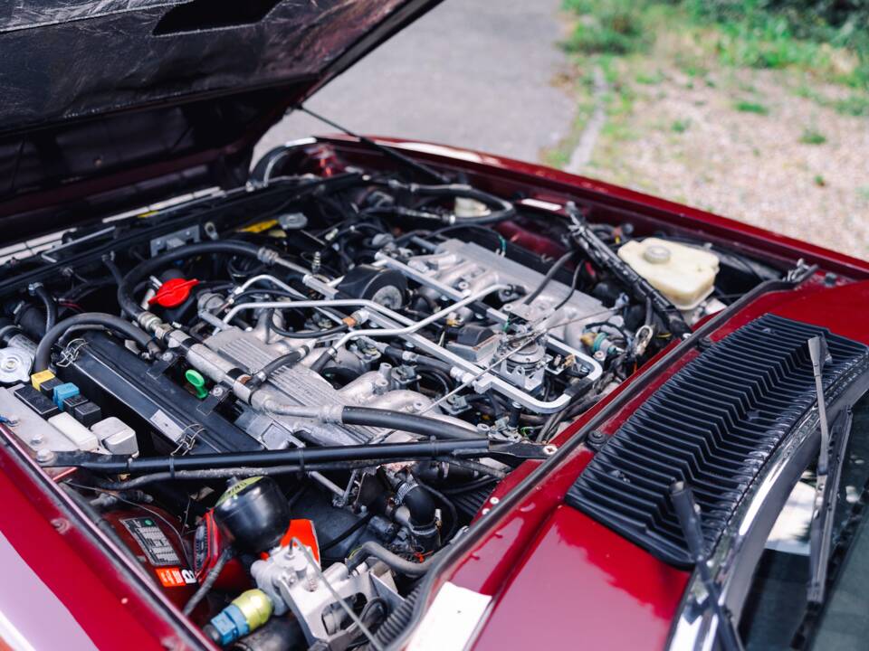 Image 5/50 of Jaguar XJR-S V12 Le Mans (1991)
