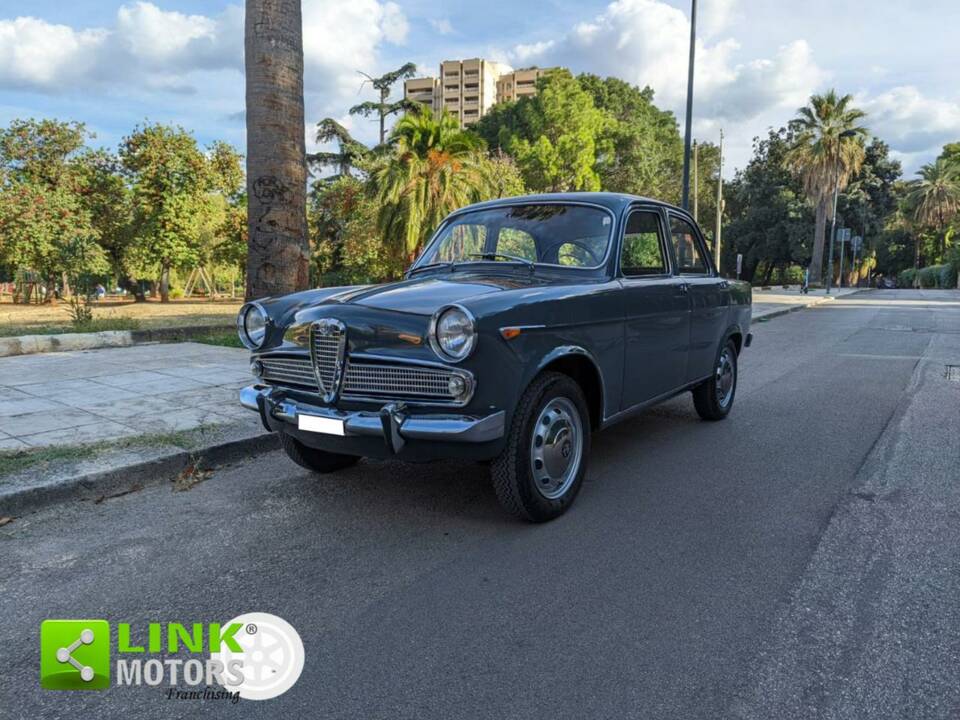 Image 1/10 de Alfa Romeo Giulietta TI (1962)