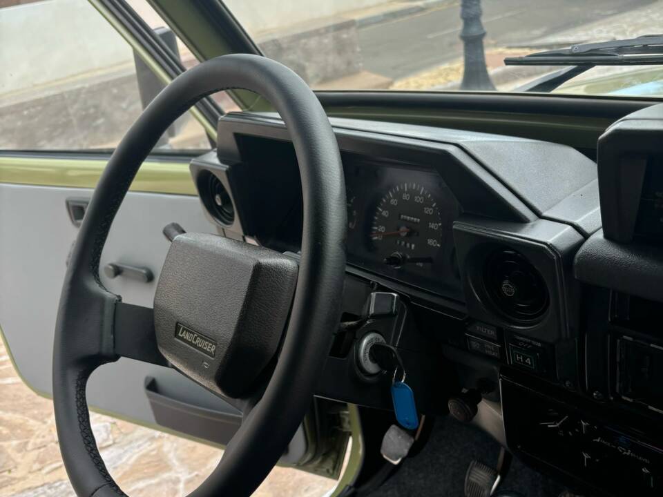 Bild 33/60 von Toyota Land Cruiser Turbo LJ 70 (1987)