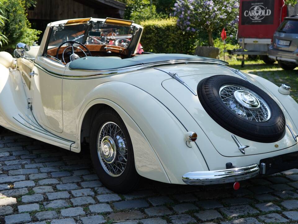 Image 3/13 of Horch 930 V (1939)