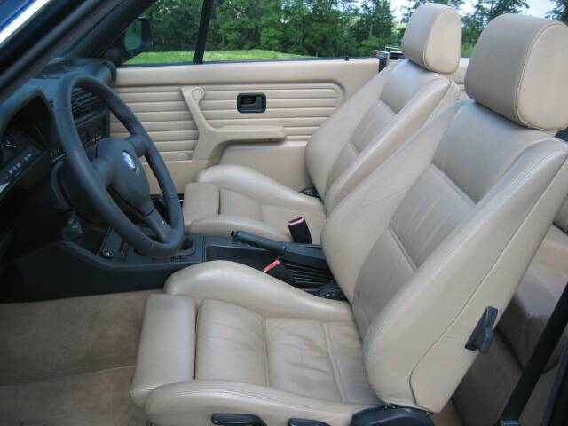 Bild 38/50 von BMW 325i (1989)