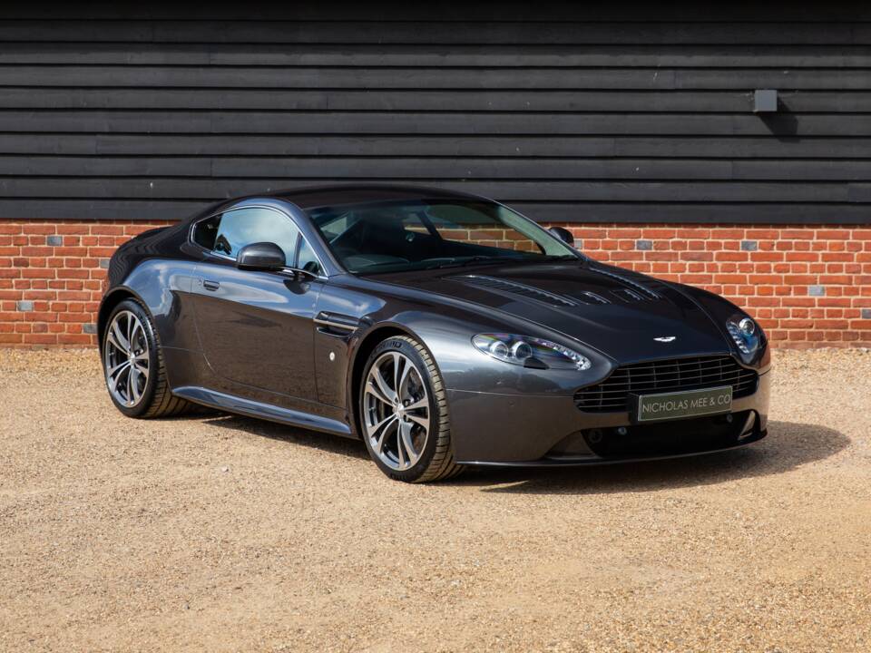 Bild 2/79 von Aston Martin V12 Vantage (2011)