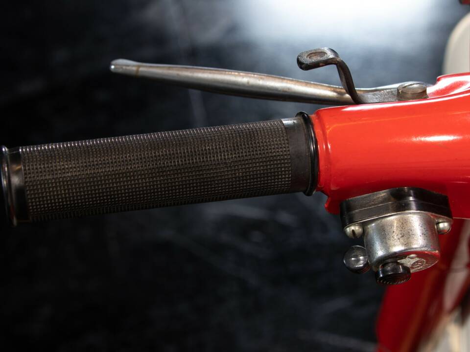 Image 18/23 of Parilla DUMMY (1961)