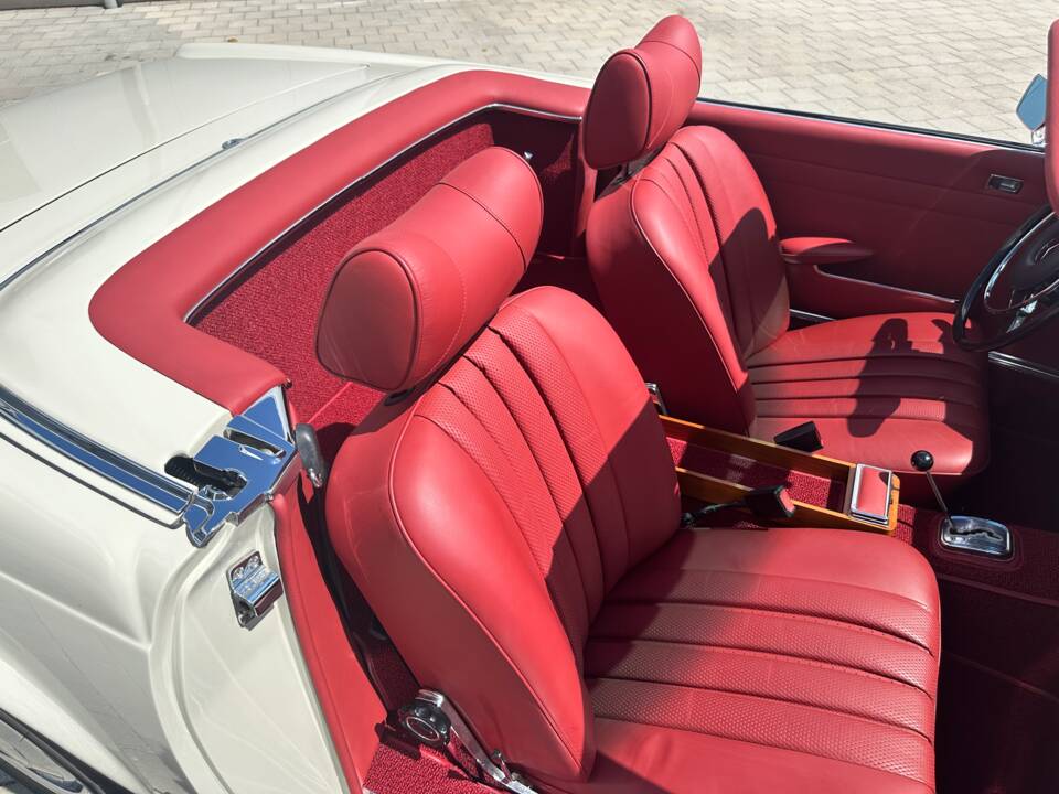 Image 20/30 of Mercedes-Benz 280 SL (1970)