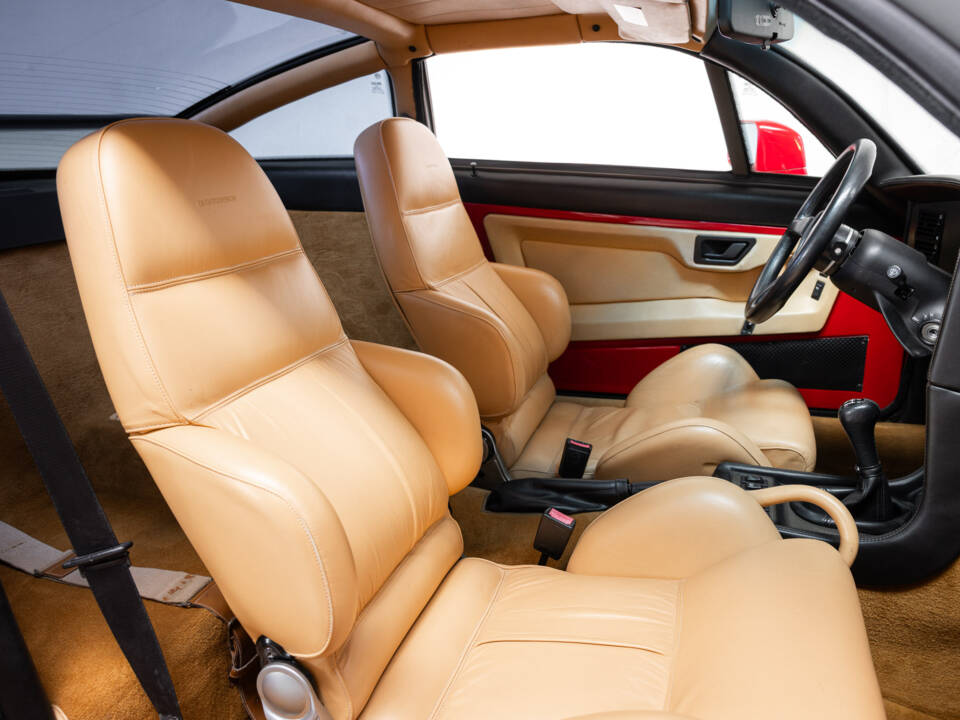 Image 19/32 de Alfa Romeo SZ (1994)