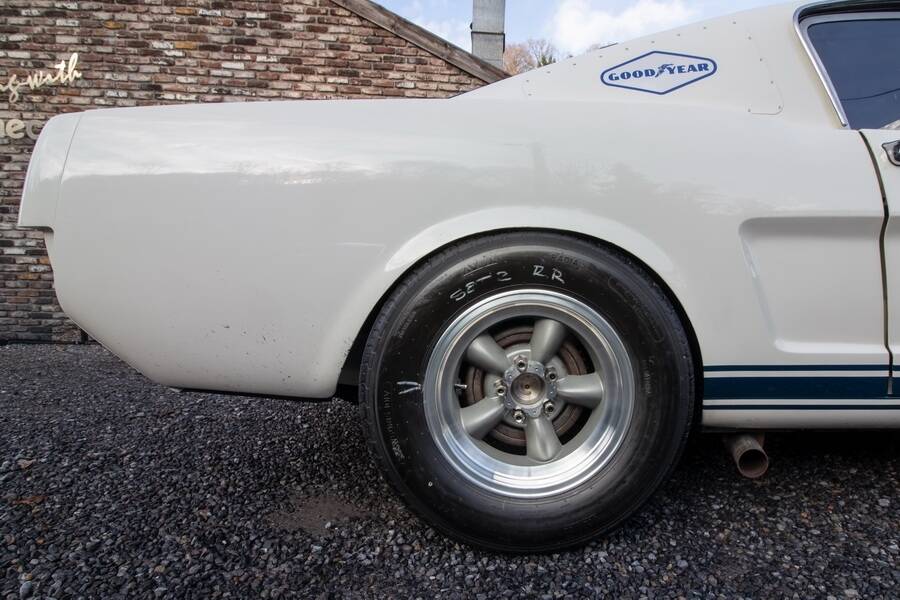 Afbeelding 26/48 van Ford Shelby GT 350 (1965)