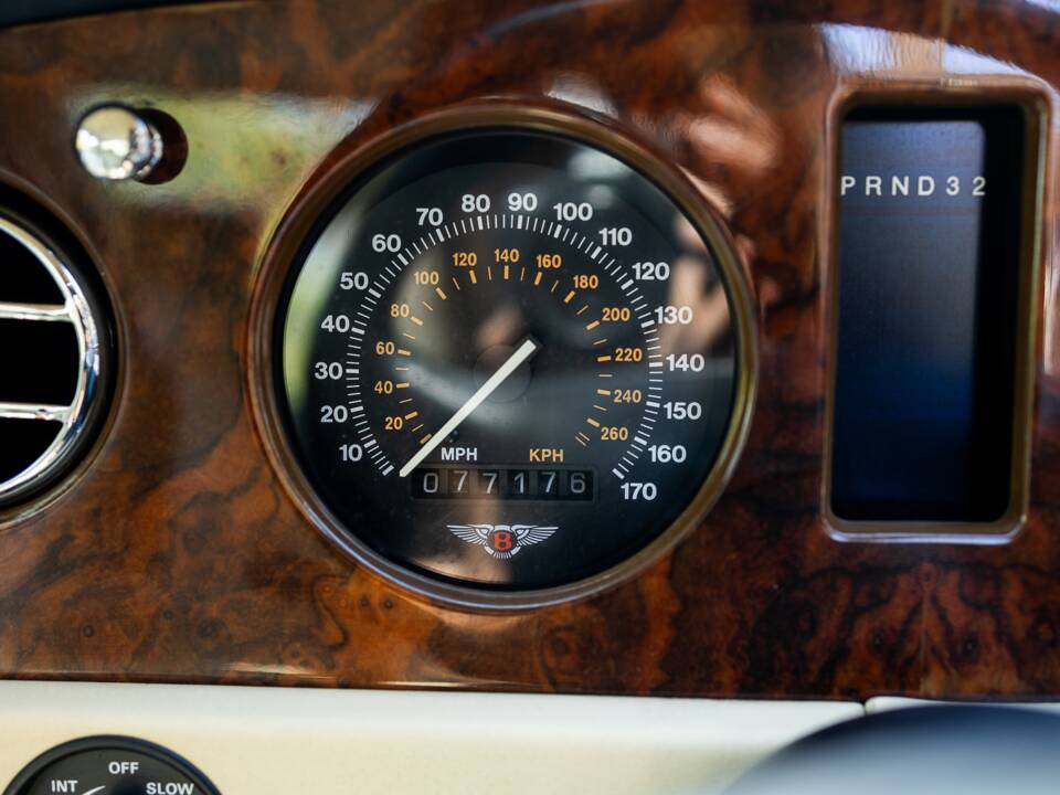 Image 46/50 of Bentley Continental R (1997)