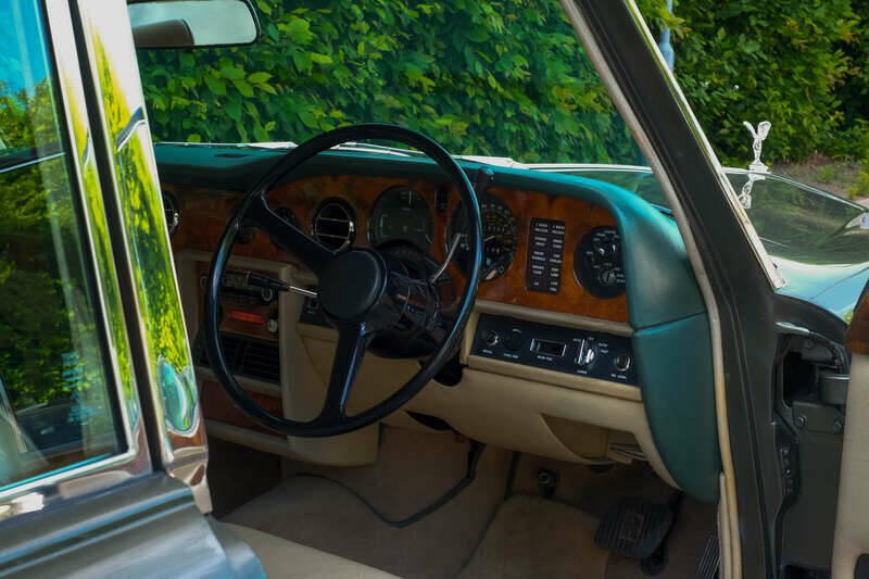 Imagen 2/5 de Rolls-Royce Silver Shadow II (1978)
