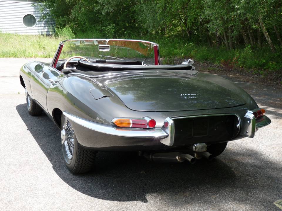 Image 5/26 de Jaguar E-Type 3.8 Flat Floor (1962)