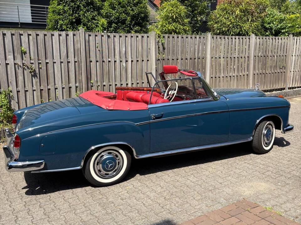 Image 1/4 of Mercedes-Benz 220 S Cabriolet (1955)
