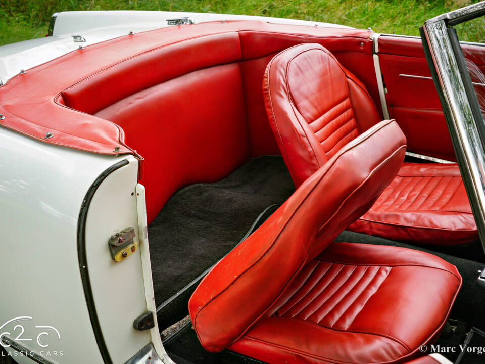 Image 12/55 de Alfa Romeo 2000 Spider (1959)