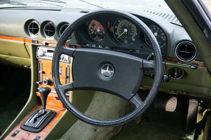 Image 22/43 de Mercedes-Benz 280 SL (1982)