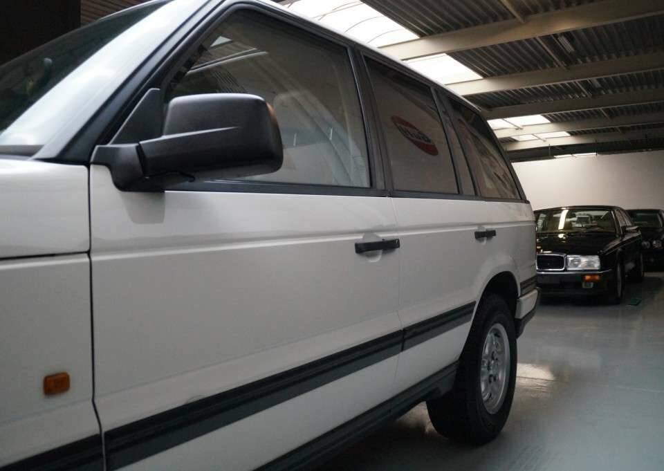 Bild 38/50 von Land Rover Range Rover 4.0 SE (1997)