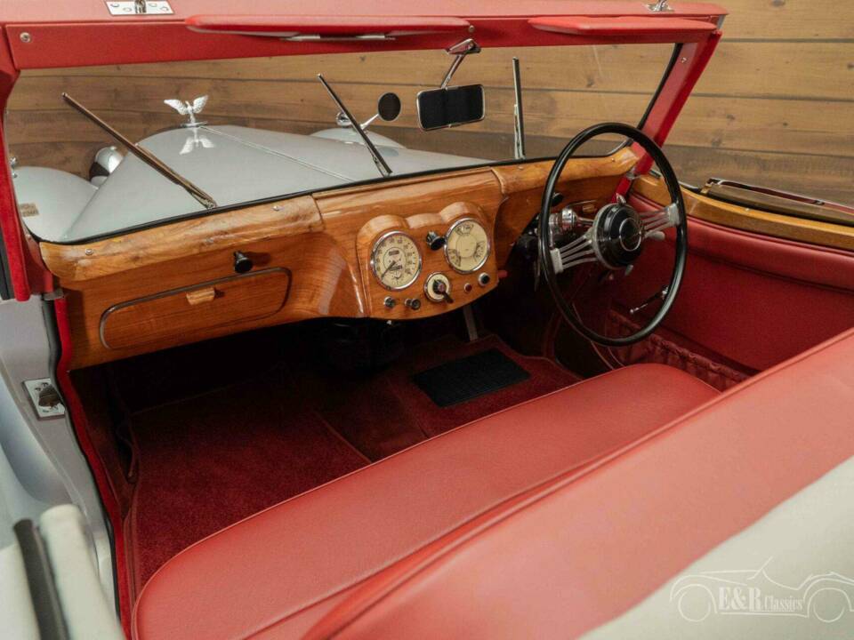 Immagine 11/19 di Triumph 2000 Roadster (1949)