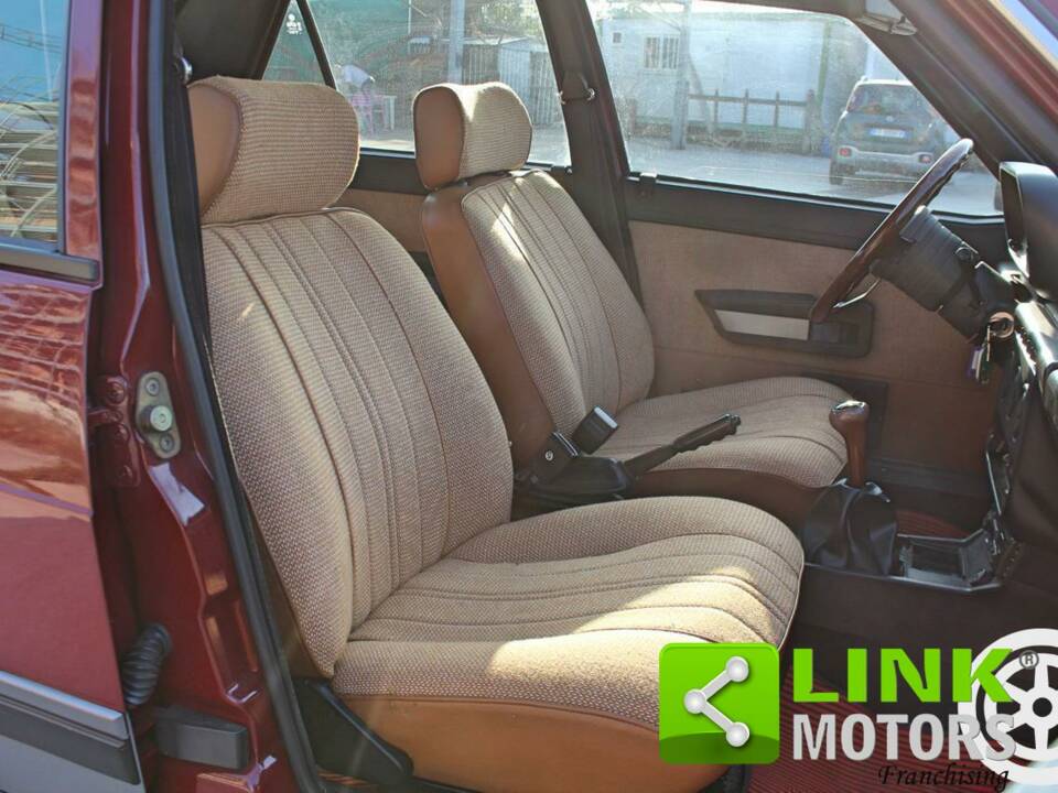Image 4/10 de Alfa Romeo Giulietta 1.8 (1985)