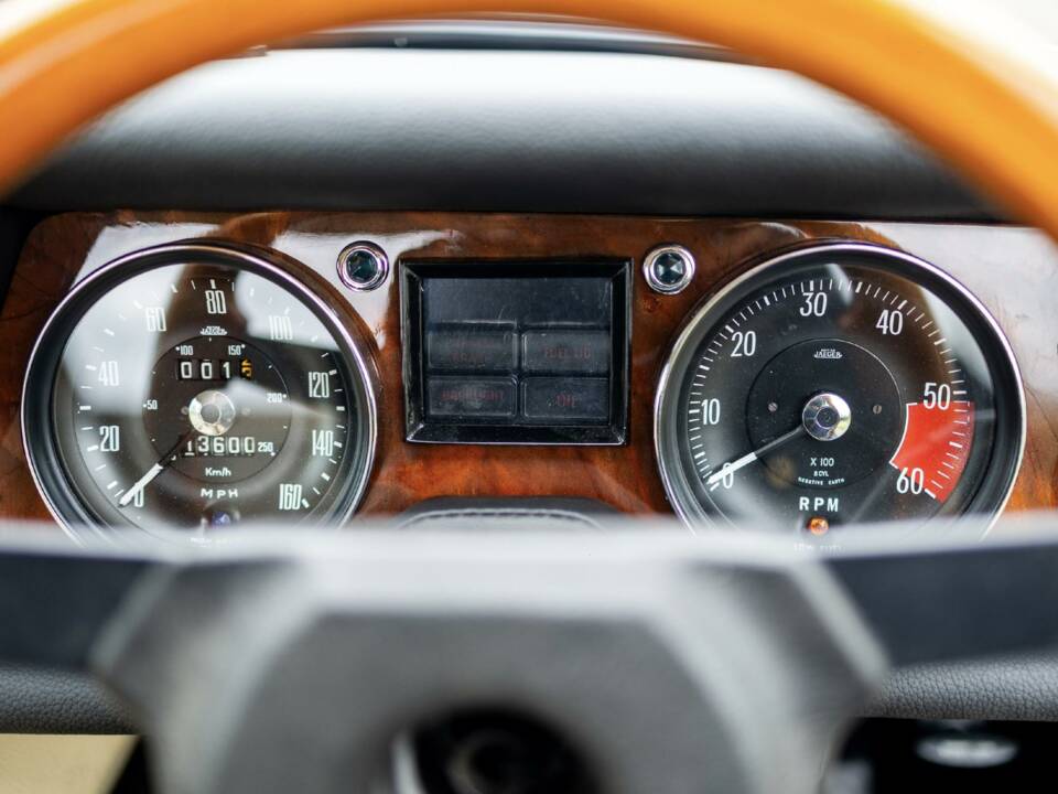 Afbeelding 29/50 van Jensen Interceptor MK III (1975)