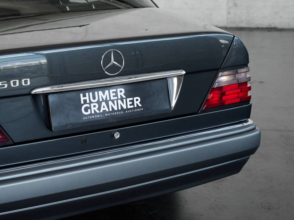 Bild 16/50 von Mercedes-Benz E 500 (1993)