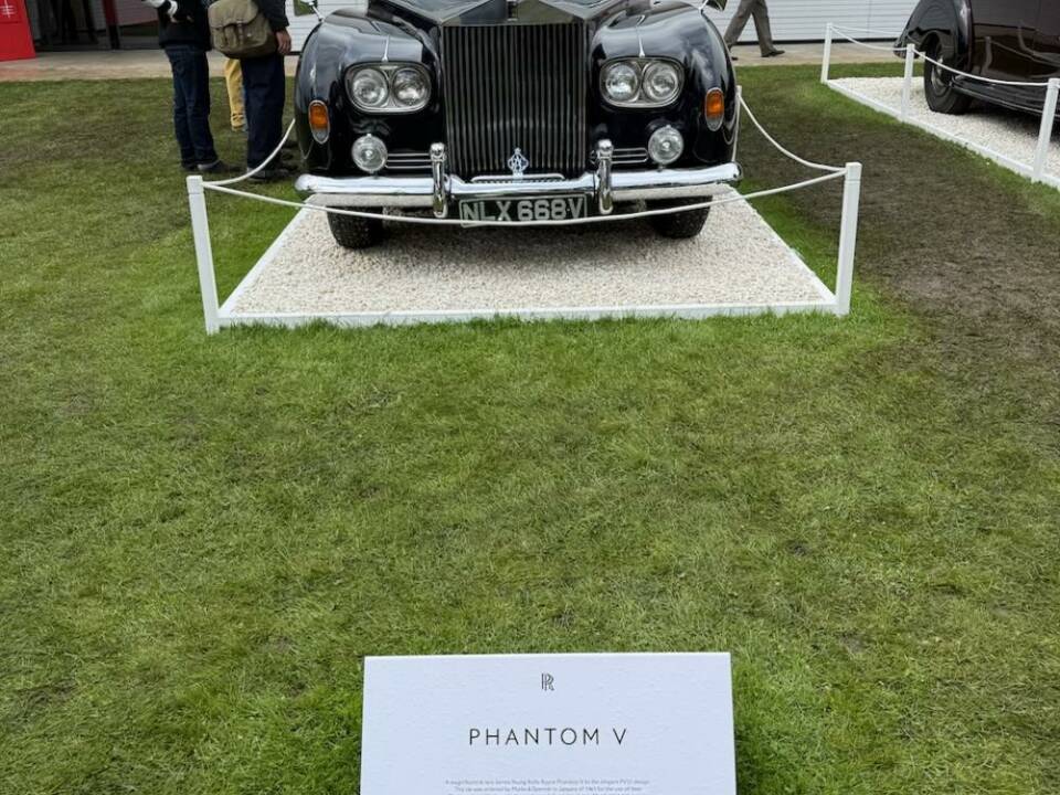 Image 3/50 of Rolls-Royce Phantom V James Young (1964)