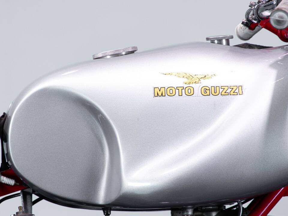 Image 17/50 of Moto Guzzi DUMMY (1948)