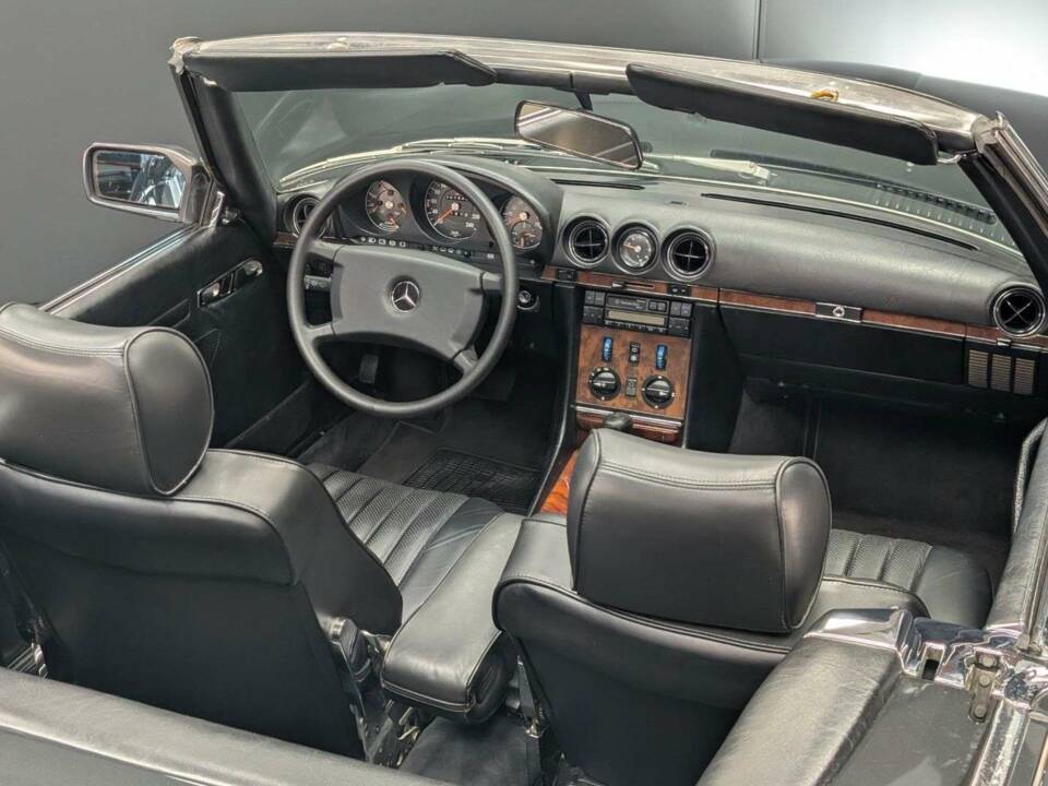 Image 27/50 of Mercedes-Benz 300 SL (1989)