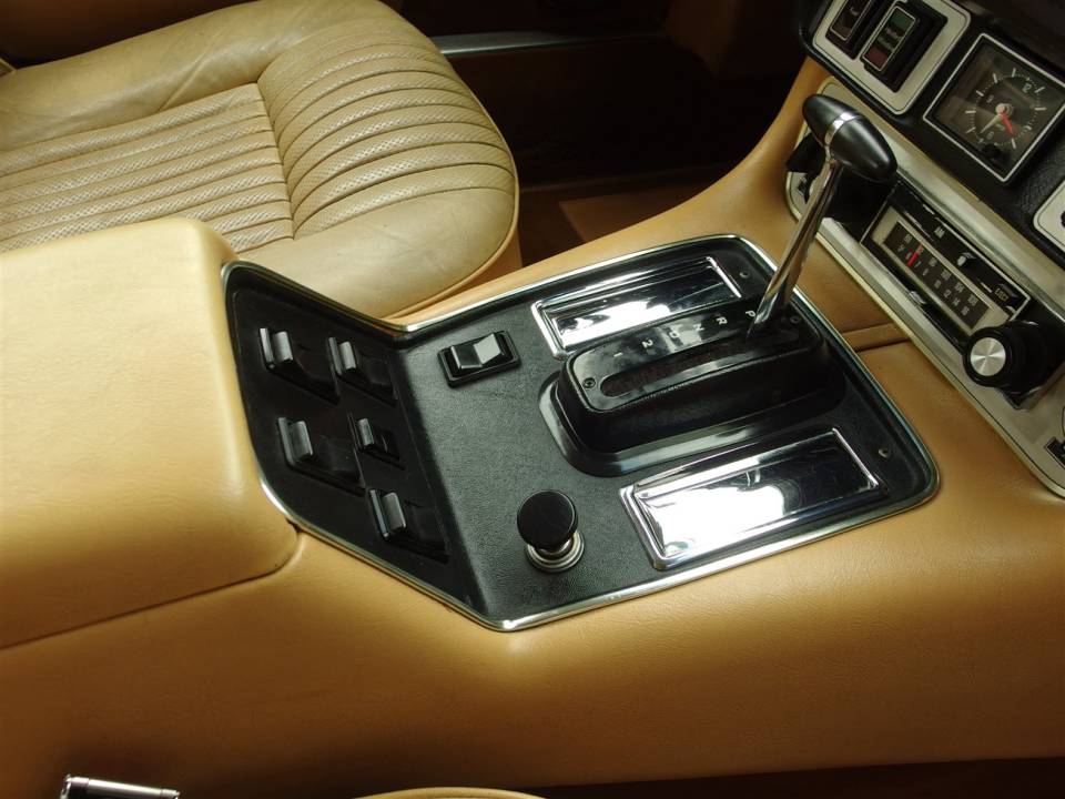 Image 39/86 of Jaguar XJ 6 C 4.2 (1976)