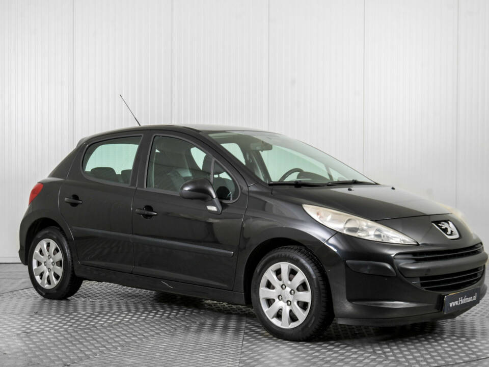 Imagen 5/49 de Peugeot 207 CC 1.6 VTi (2008)