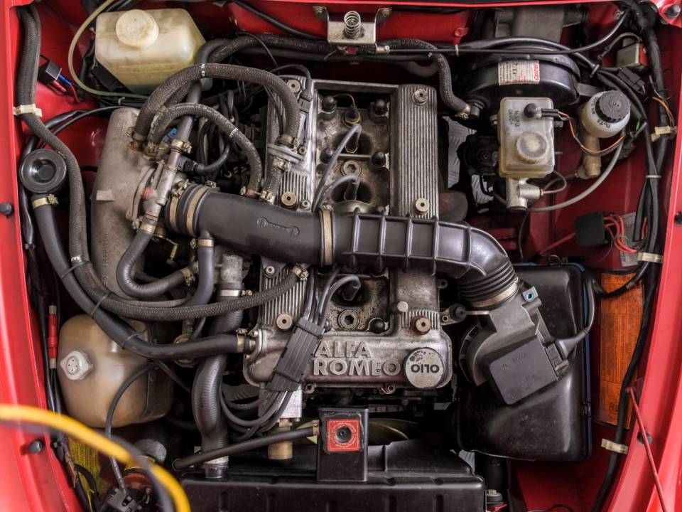 Immagine 46/50 di Alfa Romeo 2.0 Spider QV (1988)