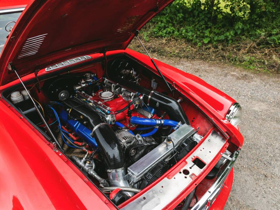 Image 42/50 of MG MGB GT V8 (1977)